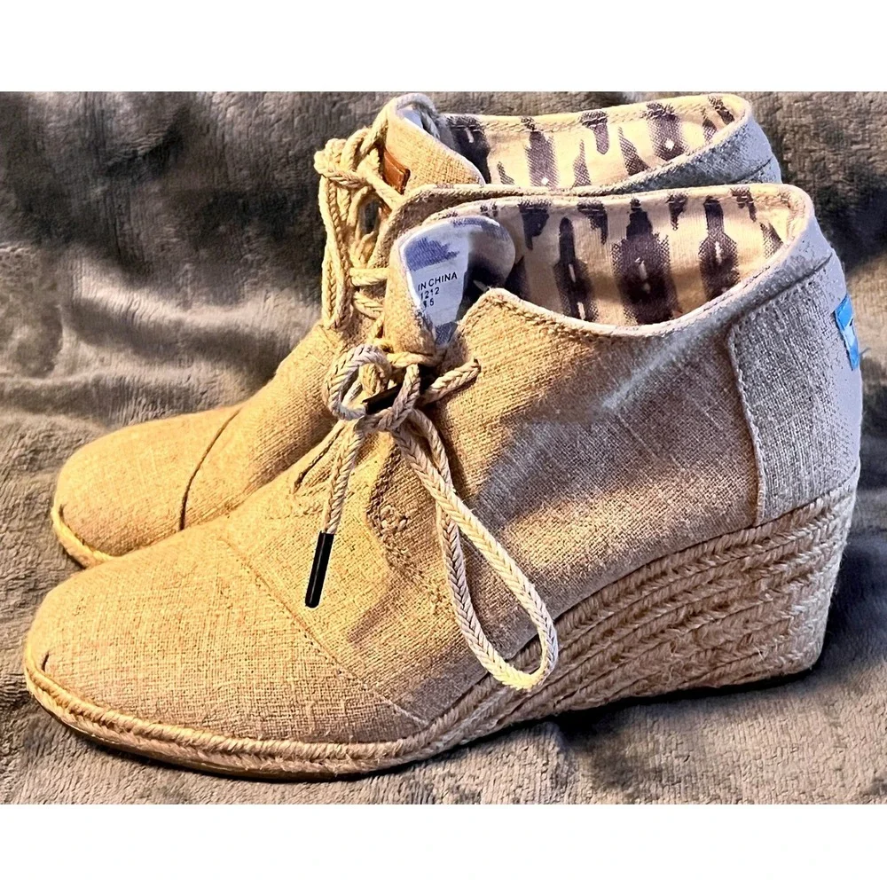 TOMS Desert Wedge Oatmeal Linen Canvas Espadrille Lace Up Booties‎ W8.5 301212
